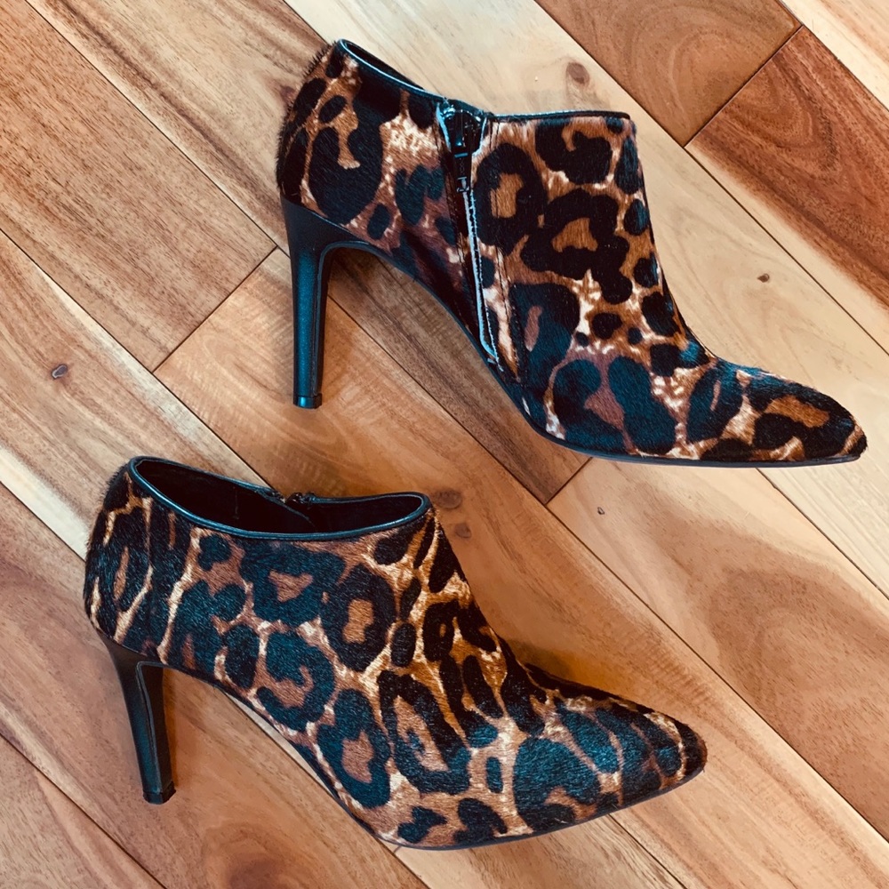 Arnold Churgin leopard bootie - size 5.5